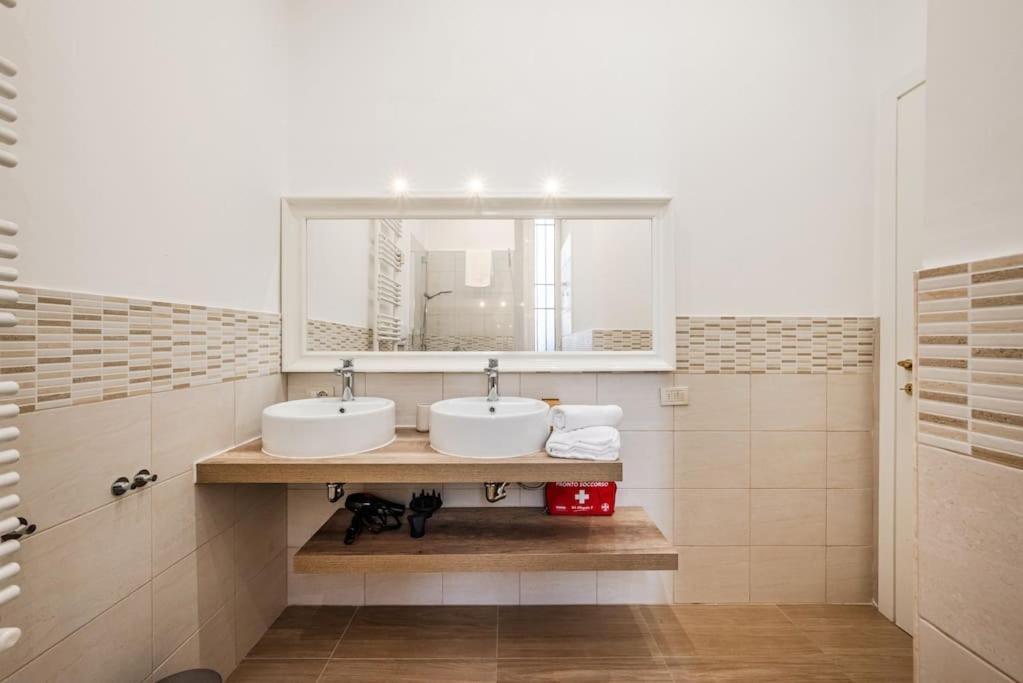 Centrale'S Nest - Elegant Apt Close To Central Station มิลาน ภายนอก รูปภาพ